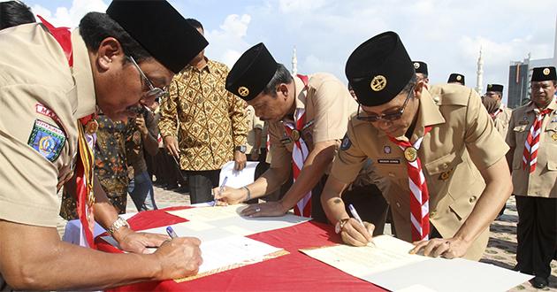 Amsakar Dilantik Jadi Ketua Kwarcab Pramuka Batam